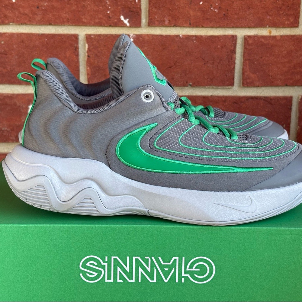 Nike Giannis Immortality 4 GS Grey Green Size 7Y Youth New Sneakers Shoes